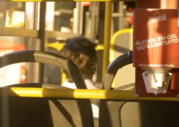 Ônibus recebem dispensers de álcool em gel