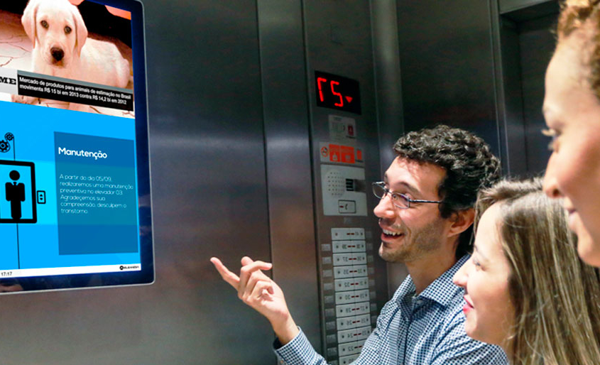 Mídia em elevador agrega informação e entretenimento às campanhas