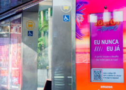 Campanha OOH tem abrigo de ônibus com jogo interativo