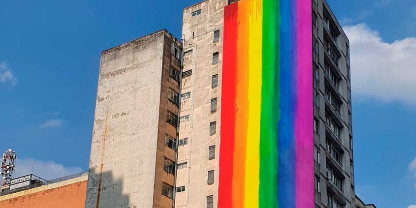Mural OOH apoia mês do Orgulho LGBT