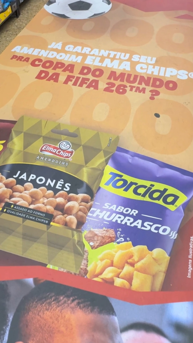 Amendoim tem a cara da torcida brasileira, e a @elmachipsamendoins celebrou essa conexão na campanha para a Copa do Mundo 2026. Confira, no vídeo de hoje, peças de retail media veiculadas em São Paulo, Rio de Janeiro, Alagoas, Paraíba e Pernambuco que geraram nada menos que 15,7 milhões de impactos!
 
Quer levar sua marca bem acompanhada para o ponto de venda? Chama a gente! 
 
#Acessooh #OOHDeVerdade #AHomeDoOutOfHome #AHomeDoRetailMedia