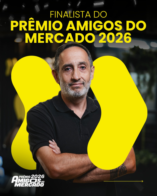 🏆 TEM FINALISTA DA ACESSOOH NO PRÊMIO AMIGOS DO MERCADO 2026! 
 
Nosso Head de Inteligência de Mídia, Marcio Viaro, é finalista na categoria Dados e Inteligência de Mercado!
 
E essa indicação tem um significado especial: quem indica são os top 100 Gestores 2026/27, lideranças reconhecidas pela própria comunidade do mercado publicitário.
 
São 8 anos de Acessooh e de uma história construída com inteligência, inovação e muitos dados! 

O Marcio faz parte dessa trajetória, ajudando a construir nossa área de inteligência e a impulsionar a evolução da mensuração em OOH, DOOH e Retail Media In Store.
 
Agora é hora de transformar esse reconhecimento em voto!
 
A votação é aberta aos profissionais de publicidade e comunicação até 30/10.
 
💛 Bora levar essa conquista ainda mais longe? O @mviar e toda a Acessooh contam com seu voto!
 
#Acessooh #AmigosDoMercado2026 #InteligenciaDeMercado #OOH #DOOH #RetailMedia #Dados #Publicidade